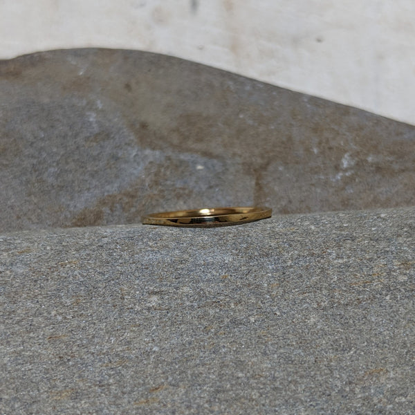 front view of gold quinn ring