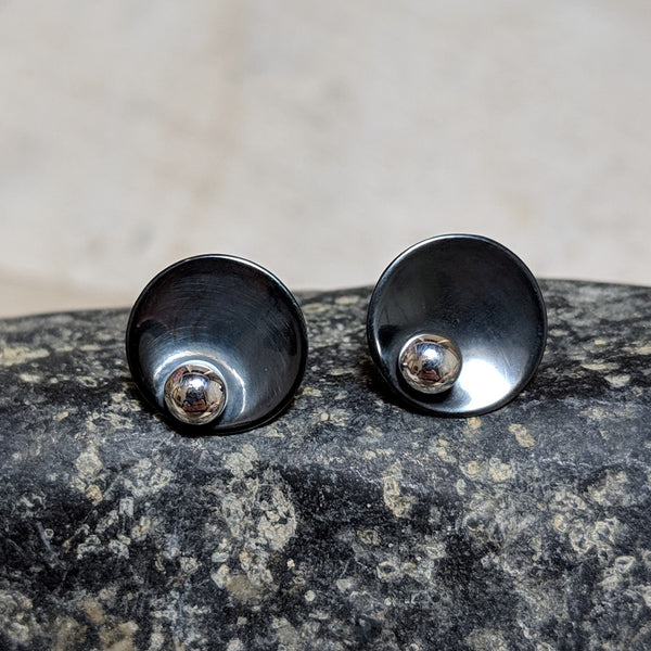 front view of oxidized berry bowl studs