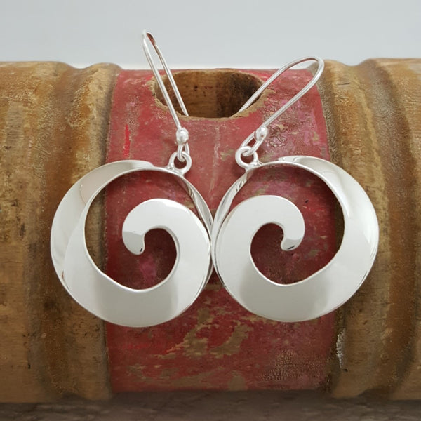 Smooth Wave Earring