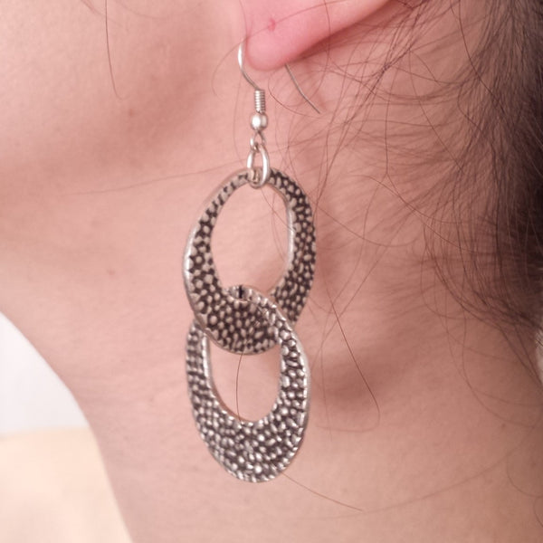Speckled Ring Earrings on model